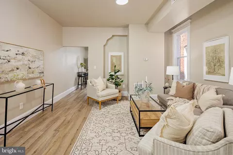 Living - 334 N Hilton St, Baltimore, MD 21229 photo 4 of 7