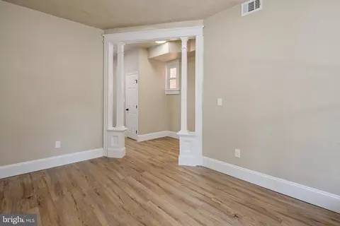 Living - 334 N Hilton St, Baltimore, MD 21229 photo 2 of 7