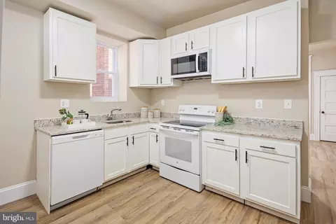 Kitchen - 334 N Hilton St, Baltimore, MD 21229 photo 2 of 2