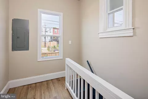Entry Way - 334 N Hilton St, Baltimore, MD 21229 photo 4 of 8