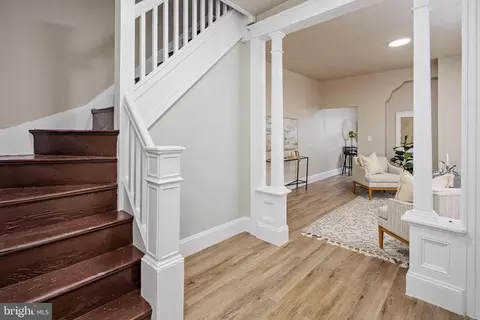 Entry Way - 334 N Hilton St, Baltimore, MD 21229 photo 1 of 8