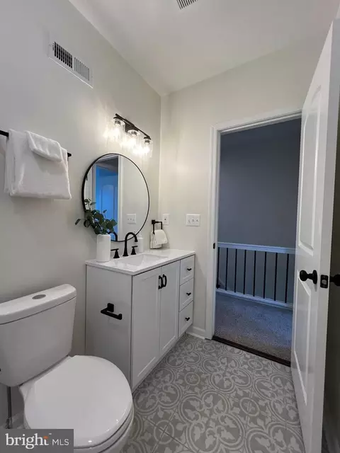 Bath - 2004 Braddish Ave, Baltimore, MD 21216 photo 5 of 5