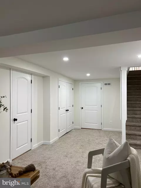 Entry Way - 2004 Braddish Ave, Baltimore, MD 21216 photo 4 of 8