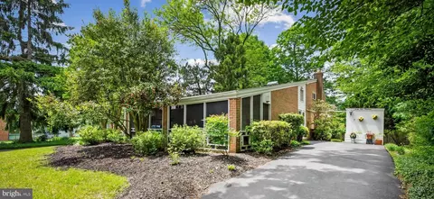 6100 Westcliff Dr, Baltimore, MD 21209