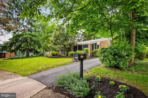 6100 Westcliff Dr, Baltimore, MD 21209 photo 4