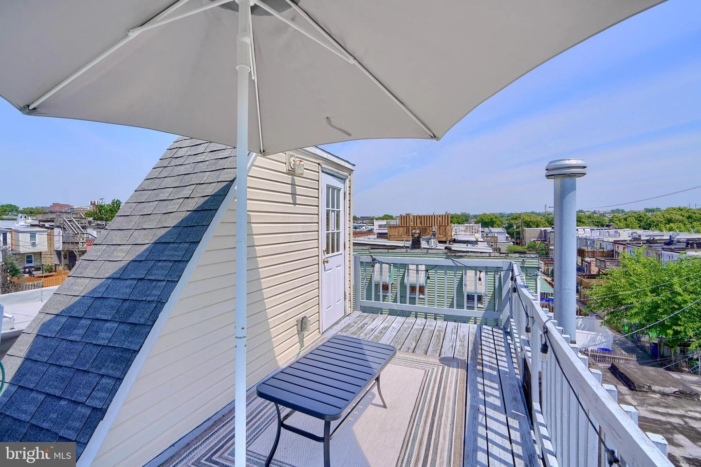 Exterior - 2714 E Fairmount Ave, Baltimore, MD 21224 photo 4 of 7