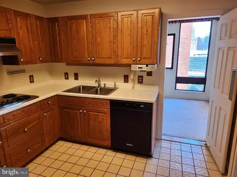 Kitchen - 10 E Lee St #1205, Baltimore, MD 21202 photo 3 of 3