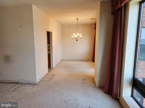 Living - 10 E Lee St #1205, Baltimore, MD 21202 photo 4 of 4