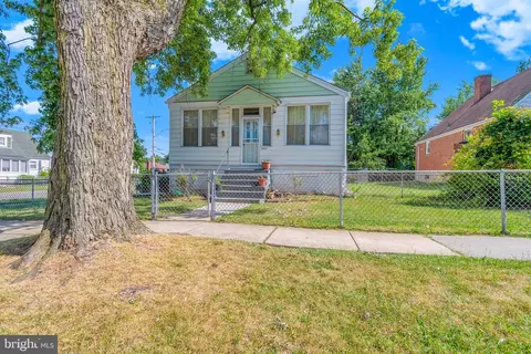 2801 Oakley Ave, Baltimore, MD 21215