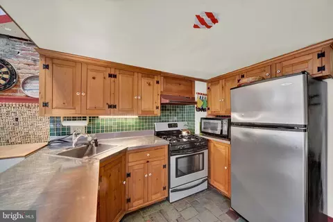 Kitchen - 1611 Lancaster St, Baltimore, MD 21231 photo 1 of 6