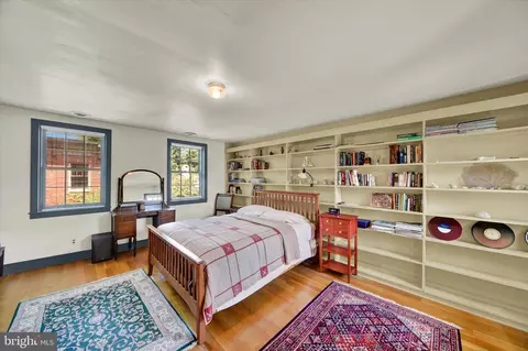 Bedroom - 1611 Lancaster St, Baltimore, MD 21231 photo 6 of 7