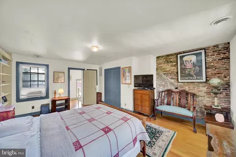 Bedroom - 1611 Lancaster St, Baltimore, MD 21231 photo 7 of 7