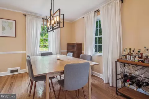 Dining - 4020 Deepwood Rd, Baltimore, MD 21218 photo 1 of 2