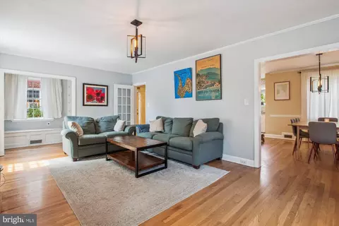 Living - 4020 Deepwood Rd, Baltimore, MD 21218 photo 3 of 3