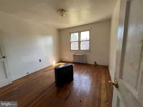 Bedroom - 5323 Nelson Ave, Baltimore, MD 21215 photo 4 of 6