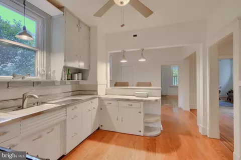 423 Westgate Rd, Baltimore, MD 21229 photo 15