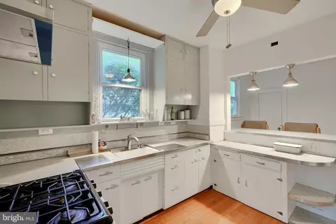 423 Westgate Rd, Baltimore, MD 21229 photo 14