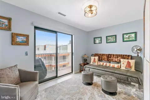 2702 Lighthouse Pt E #723, Baltimore, MD 21224 photo 26