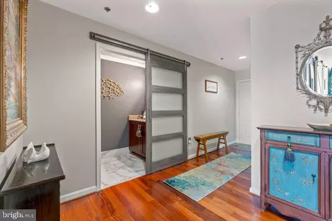 2702 Lighthouse Pt E #723, Baltimore, MD 21224 photo 7