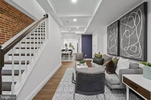 Entry Way - 1430 E Lanvale St, Baltimore, MD 21213 photo 3 of 10