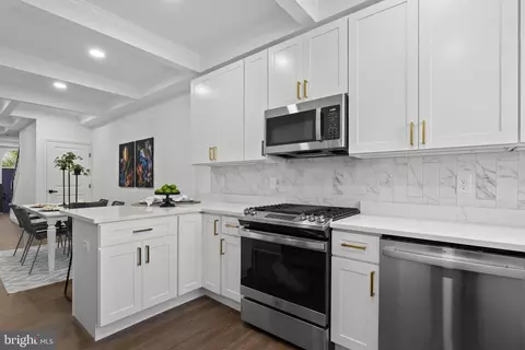 Kitchen - 1430 E Lanvale St, Baltimore, MD 21213 photo 2 of 2