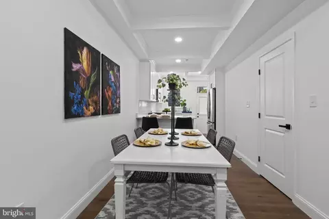 Entry Way - 1430 E Lanvale St, Baltimore, MD 21213 photo 5 of 10