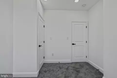 Entry Way - 1430 E Lanvale St, Baltimore, MD 21213 photo 8 of 10