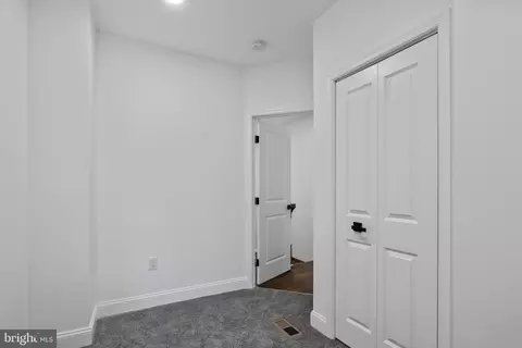 Entry Way - 1430 E Lanvale St, Baltimore, MD 21213 photo 9 of 10