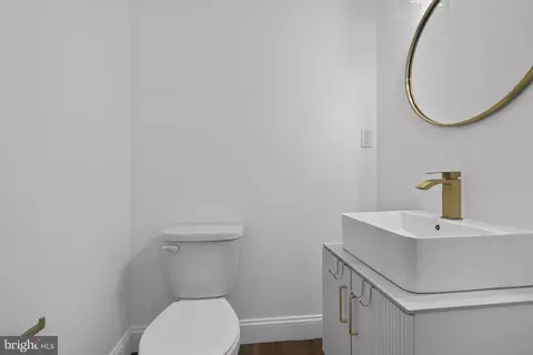Bath - 1430 E Lanvale St, Baltimore, MD 21213 photo 1 of 7