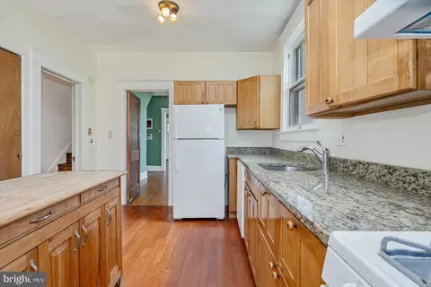 Kitchen - 3209 Evergreen Ave, Baltimore, MD 21214 photo 3 of 5