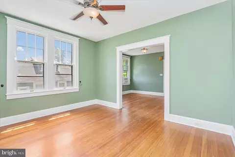 Living - 3209 Evergreen Ave, Baltimore, MD 21214 photo 1 of 3