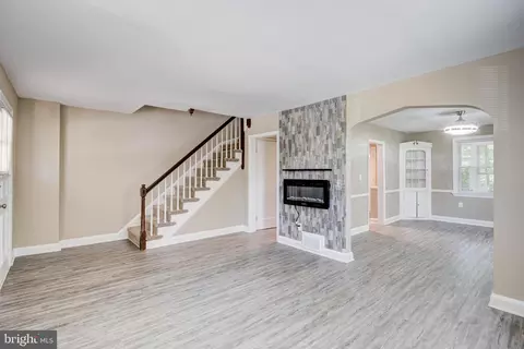 Living - 6205 Catalpha Rd, Baltimore, MD 21214 photo 2 of 3