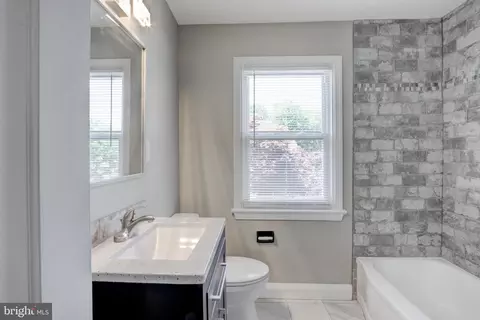 Bath - 6205 Catalpha Rd, Baltimore, MD 21214 photo 1 of 3