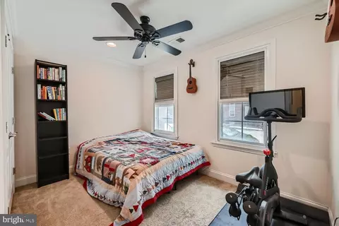 Bedroom - 26 E Fort Ave, Baltimore, MD 21230 photo 1 of 3