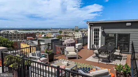 Exterior - 1045 S Baylis St, Baltimore, MD 21224 photo 1 of 1