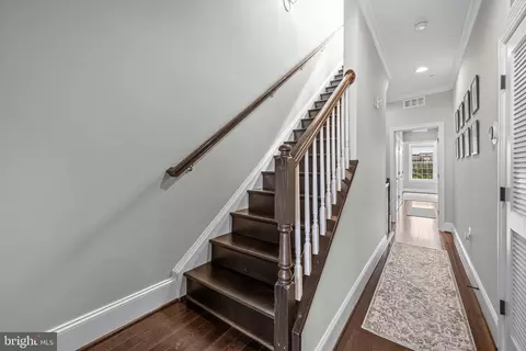 Entry Way - 1045 S Baylis St, Baltimore, MD 21224 photo 5 of 8