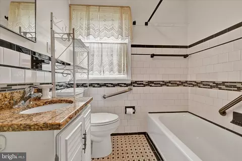 5001 Hillen Rd, Baltimore, MD 21239 photo 18