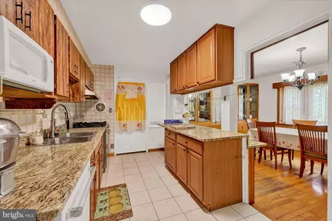 5001 Hillen Rd, Baltimore, MD 21239 photo 13