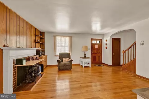 5001 Hillen Rd, Baltimore, MD 21239 photo 4