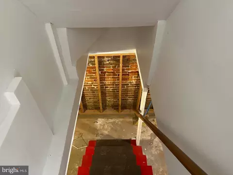 Entry Way - 1533 N Stricker St, Baltimore, MD 21217 photo 3 of 4