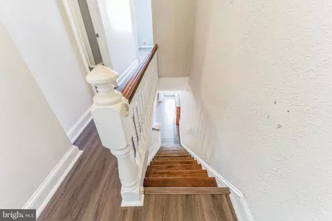 Entry Way - 2917 Eastern Ave, Baltimore, MD 21224 photo 2 of 5