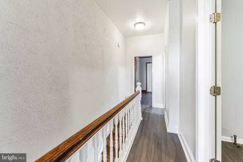 Entry Way - 2917 Eastern Ave, Baltimore, MD 21224 photo 3 of 5
