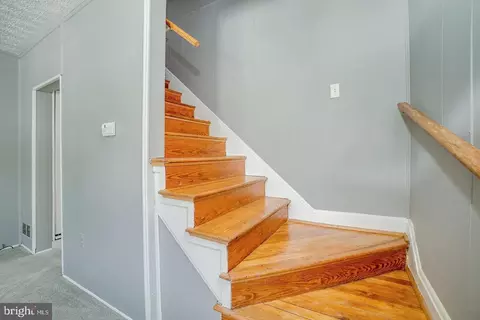 Entry Way - 3023 Georgetown Rd, Baltimore, MD 21230 photo 4 of 5