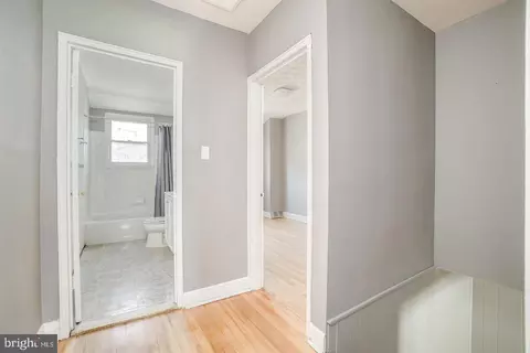 Entry Way - 3023 Georgetown Rd, Baltimore, MD 21230 photo 5 of 5