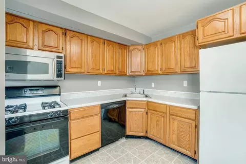 Kitchen - 3023 Georgetown Rd, Baltimore, MD 21230 photo 1 of 2