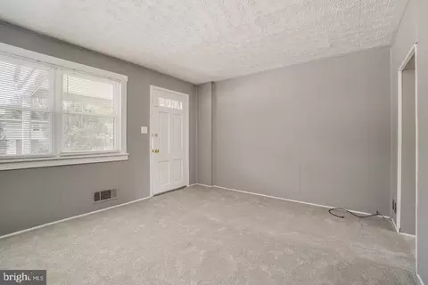 Living - 3023 Georgetown Rd, Baltimore, MD 21230 photo 2 of 3