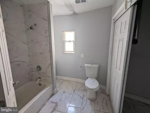 Entry Way - 413 E 22nd St, Baltimore, MD 21218 photo 3 of 3