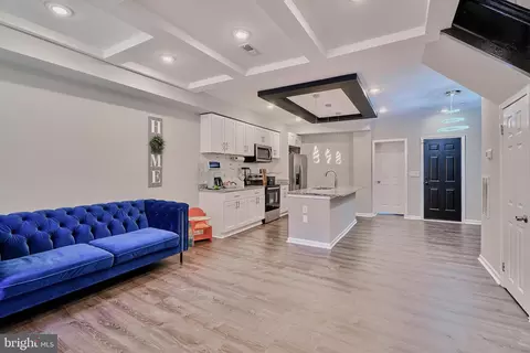 Entry Way - 1617 Saint Stephens St, Baltimore, MD 21216 photo 5 of 7