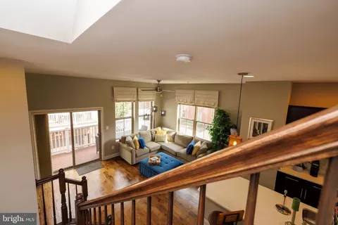 Entry Way - 1307 Steuart St, Baltimore, MD 21230 photo 8 of 12