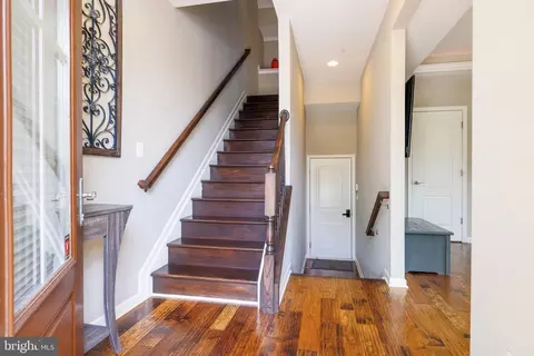 Entry Way - 1307 Steuart St, Baltimore, MD 21230 photo 3 of 12